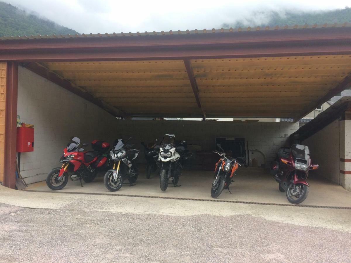 Hostal Talabart Les Exterior foto